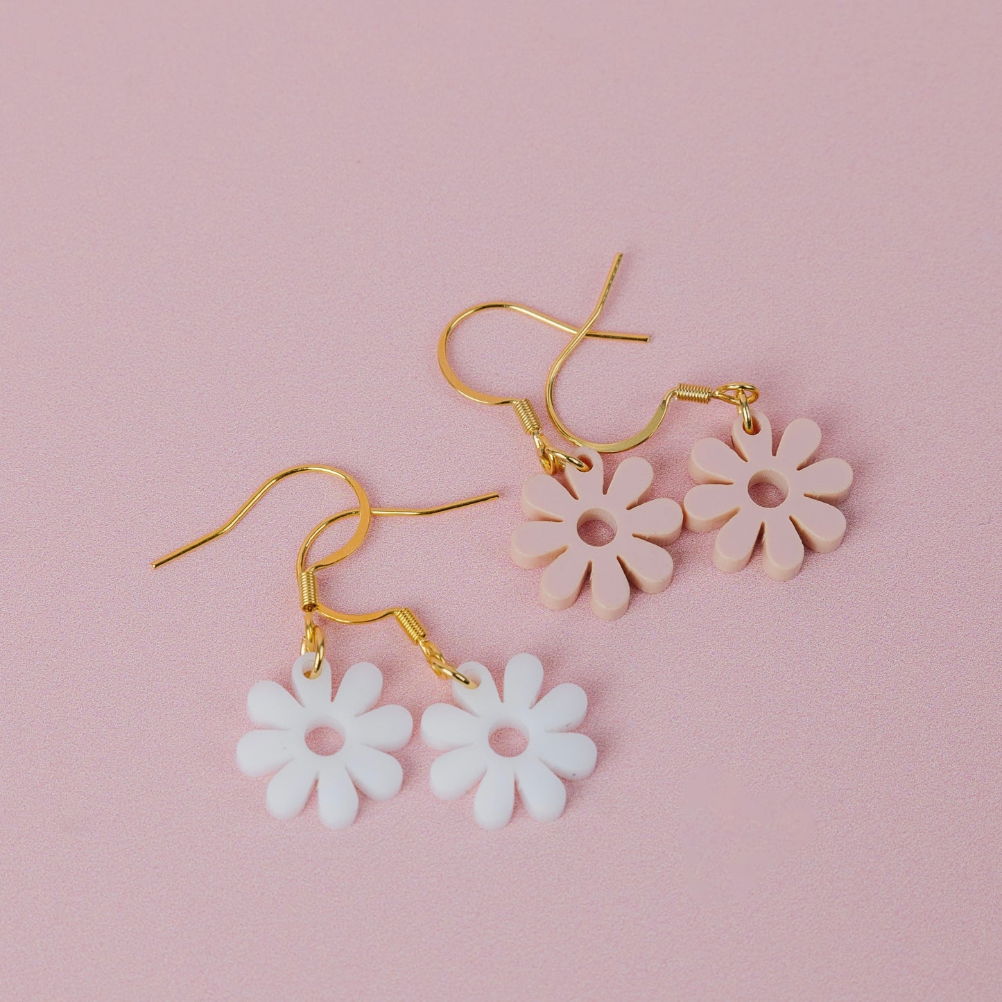 THE PRETTY DAISY MINI in White or Blush Pink