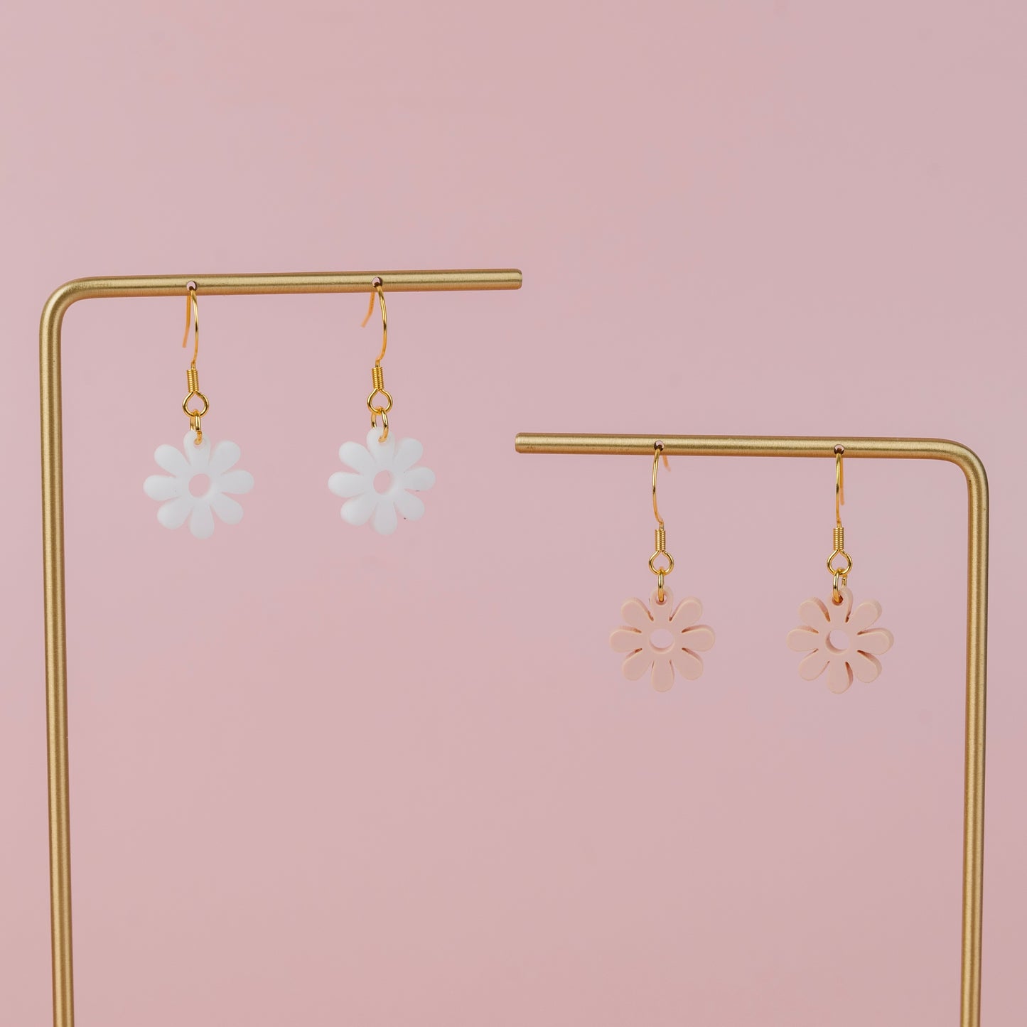 THE PRETTY DAISY MINI in White or Blush Pink