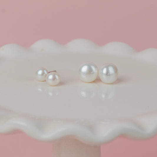 Freshwater Pearls | Stud Earrings