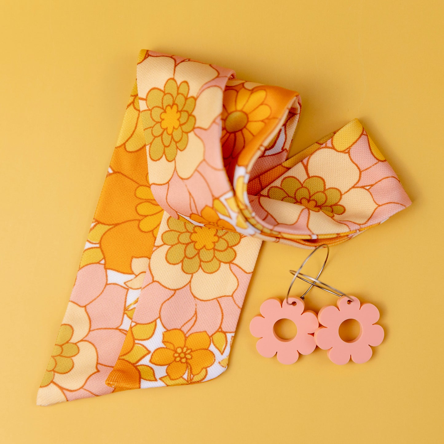 THE ULTIMATE HAIR SCARF + EARRINGS SET in Grandmas Floral/ Retro Statement Accessories