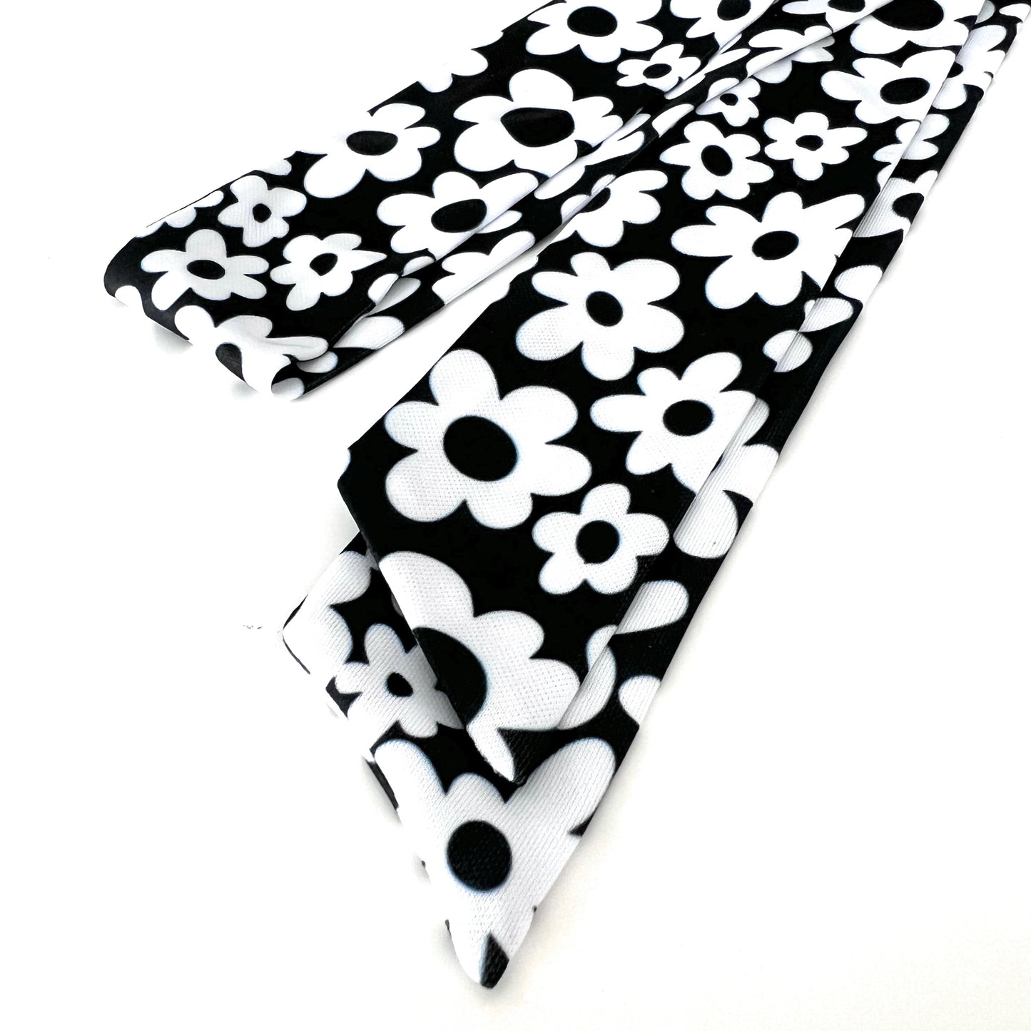 THE HEADBAND in Black and White Daisy