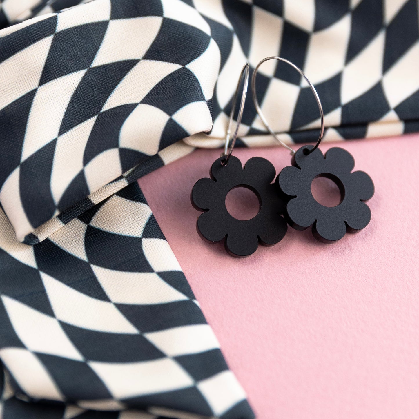 THE BEST EARRINGS/HEADBAND in Black & Cream Wavy Checkerboard  + Daisy Hoops/ Statement Accessories
