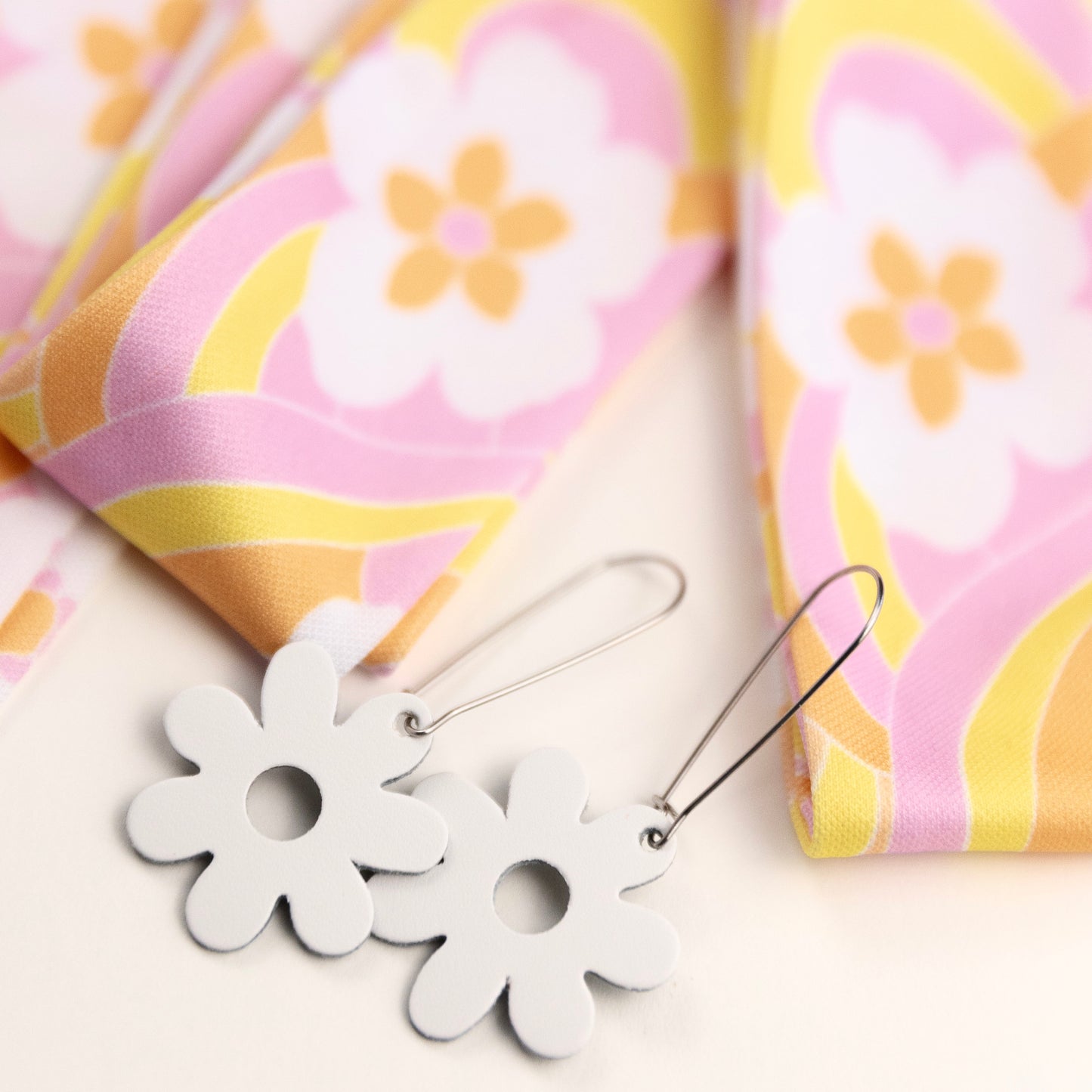 THE BEST EARRINGS/HEADBAND in California Dreaming + White Leather Flower Drops/ Statement Accessories