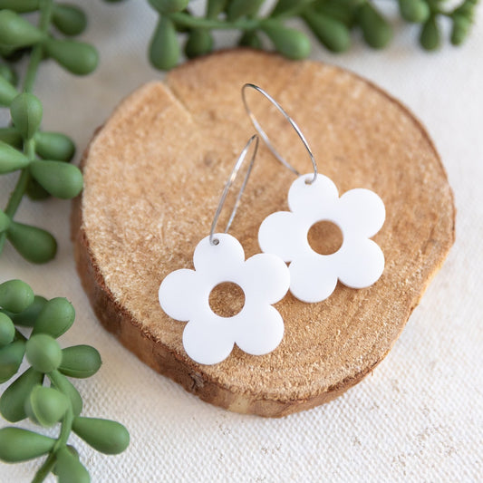 THE HAPPY DAISY HOOP in White