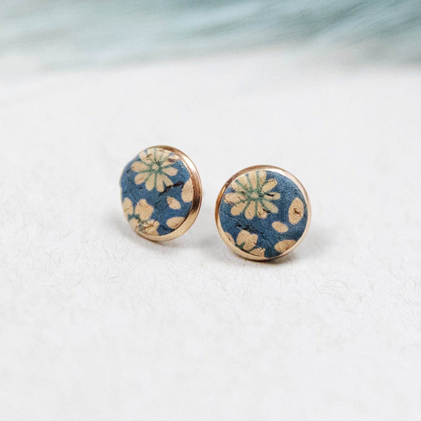 THE STUD in Turquoise Daisy Dreams