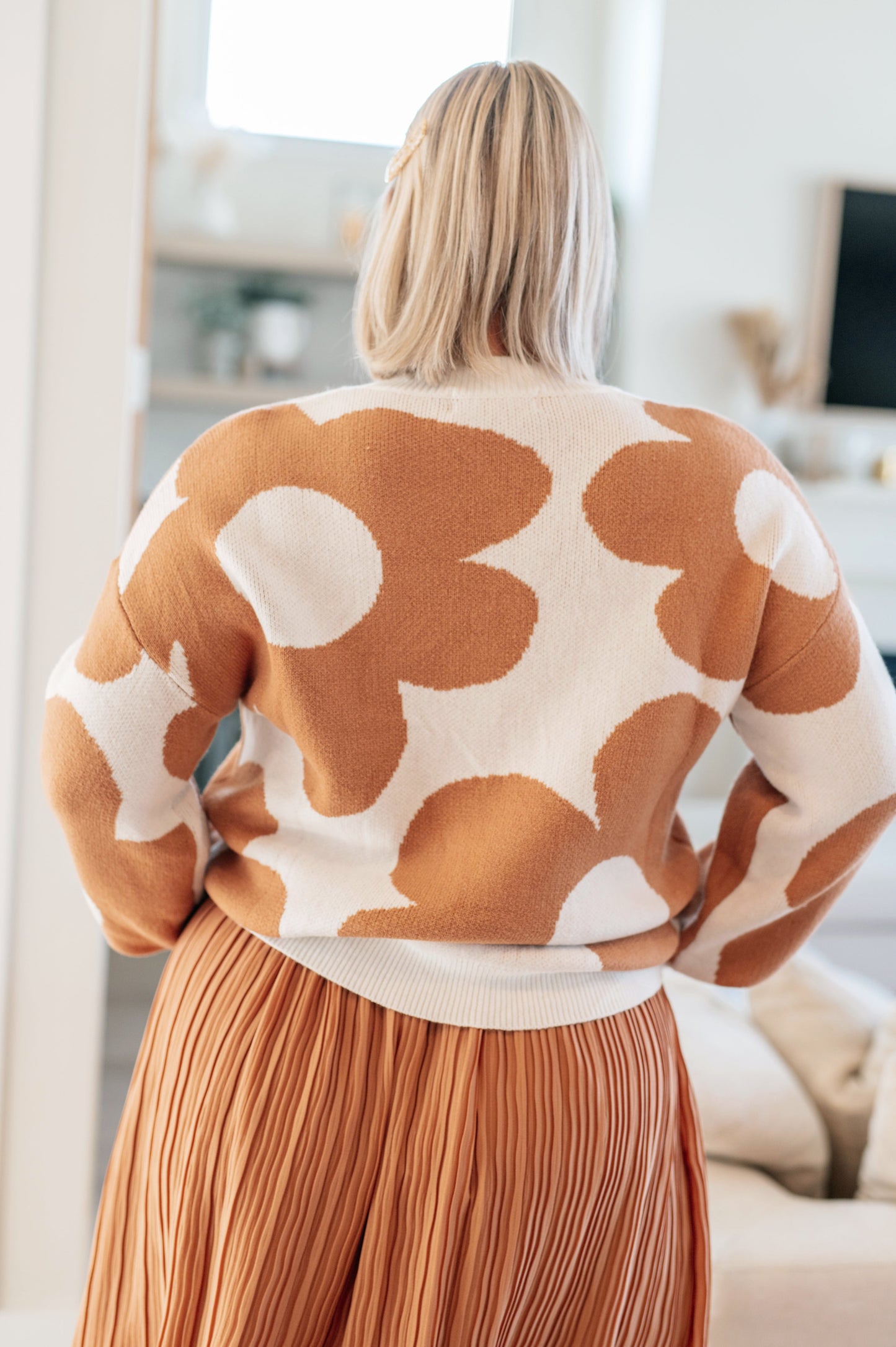 Daisy Sized Mod Floral Sweater